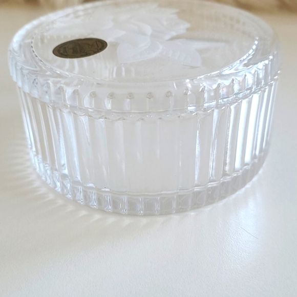 CRISTAL D'ARQUES Lead Crystal Trinket Box (France) - Picture 7 of 8